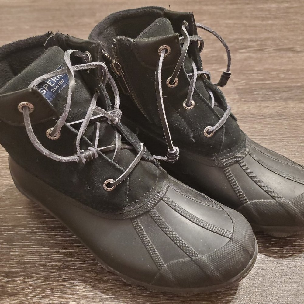 Sperry duck boots women's size 6